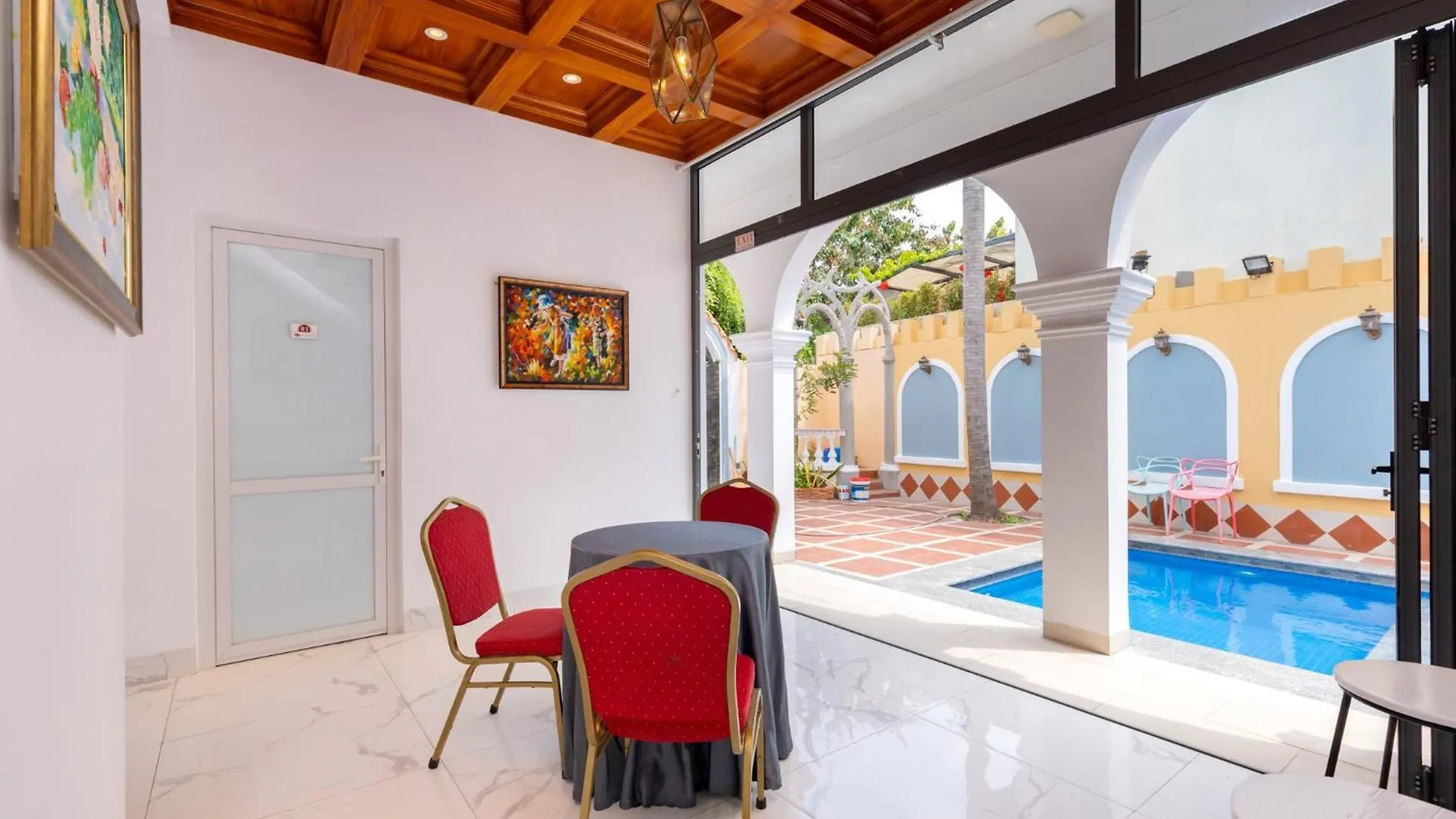 Palm Villa 40 - Free Karaoke - Bida - 8 Bedrooms Vũng Tàu Vietnam
